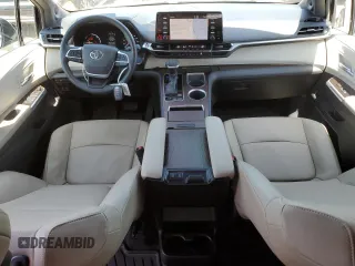 2022 Toyota Sienna XLE z VIN 5TDJRKECXNS095020, wystawiony jako Copart lot #58532445 z przebiegiem 33 154 mil mil oraz Szkoda całkowita • Salvage title. Historia ofert i sprzedaży dostępna na DreamBid. Obrazek 8.