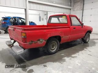 1987 Toyota Pickup with VIN JT4RN50R8H0221202, listed as a IAAI auction lot 40500429 with 304,229 mi miles and . Bid and sale history available at DreamBid. Image 4.
