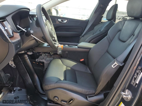 2024 Volvo XC60 Plus Dark Theme with VIN YV4L12RL3R1916064, listed as a Copart auction lot 45733155 with 5,095 mi miles and Salvage Title. Bid and sale history available at carsss.com. Image 7.