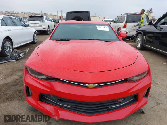 2017 Chevrolet Camaro 1LT z VIN 1G1FB1RS5H0169949, wystawiony jako IAAI lot #42177915 z przebiegiem 68 633 mil mil oraz . Historia ofert i sprzedaży dostępna na DreamBid. Obrazek 12.