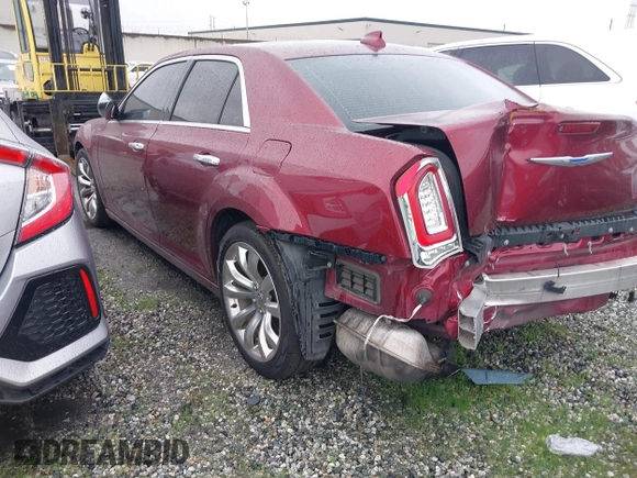 2019 Chrysler 300 Limited z VIN 2C3CCAEG9KH594736, wystawiony jako IAAI lot #41481173 z przebiegiem 80 543 mil mil oraz . Historia ofert i sprzedaży dostępna na DreamBid. Obrazek 3.