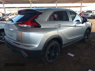 2024 Mitsubishi Eclipse Cross LE z VIN JA4ATVAA8RZ062944, wystawiony jako IAAI lot #41760306 z przebiegiem 8 755 mil mil oraz . Historia ofert i sprzedaży dostępna na DreamBid. Obrazek 4.