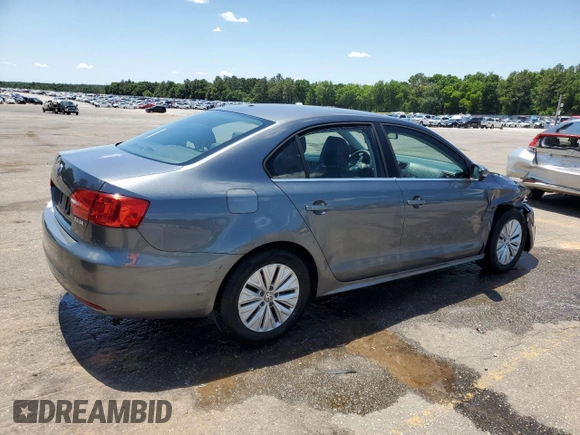 2013 Volkswagen Jetta SE с VIN 3VWDX7AJ2DM277519, выставлен на аукционе Copart как лот 55240695 с пробегом 161 607 миль миль и Списание • Salvage title. История ставок и продаж доступна на DreamBid. Изображение 3.