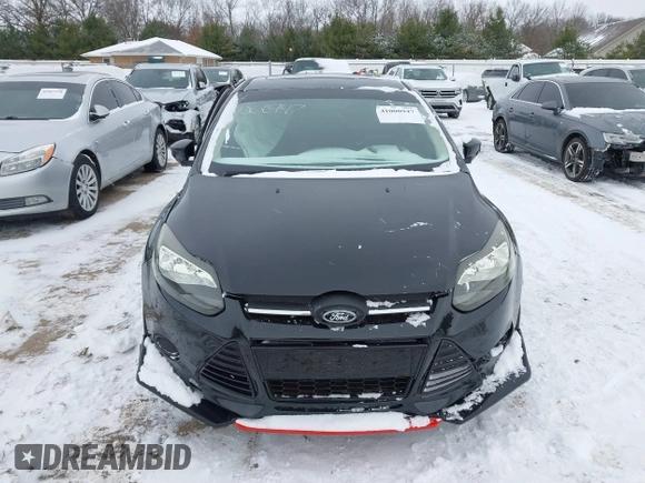 2013 Ford Focus SE z VIN 1FADP3F28DL337355, wystawiony jako IAAI lot #41000947 z przebiegiem 139 456 mil mil oraz . Historia ofert i sprzedaży dostępna na DreamBid. Obrazek 12.