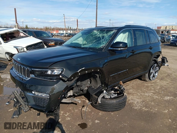 2023 Jeep Grand Cherokee 30th Anniversary with VIN 1C4RJYB66P8788458, listed as a Copart auction lot 54022075 with 392 mi miles and Salvage title. Bid and sale history available at DreamBid. Image 1.