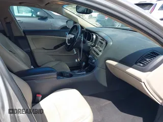 2013 Kia Optima EX z VIN 5XXGN4A70DG148060, wystawiony jako IAAI lot #41900134 z przebiegiem 149 214 mil mil oraz . Historia ofert i sprzedaży dostępna na DreamBid. Obrazek 5.
