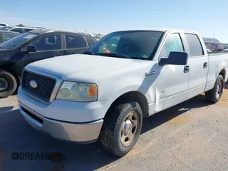 2007 Ford F-150 XLT z VIN 1FTPW12V17KD07249, wystawiony jako IAAI lot #41904403 z przebiegiem 125 852 mil mil oraz . Historia ofert i sprzedaży dostępna na DreamBid. Obrazek 2.