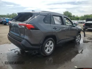 2020 Toyota RAV4 XLE with VIN 2T3P1RFV2LC121388, listed as a Copart auction lot 61336565 with Not provided miles and Salvage title. Bid and sale history available at DreamBid. Image 3.