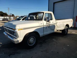 1977 Ford F-250 z VIN F25HRY08144, wystawiony jako Copart lot #84189824 z przebiegiem 30 222 mil mil oraz Szkoda całkowita • Salvage title. Historia ofert i sprzedaży dostępna na DreamBid. Obrazek 1.