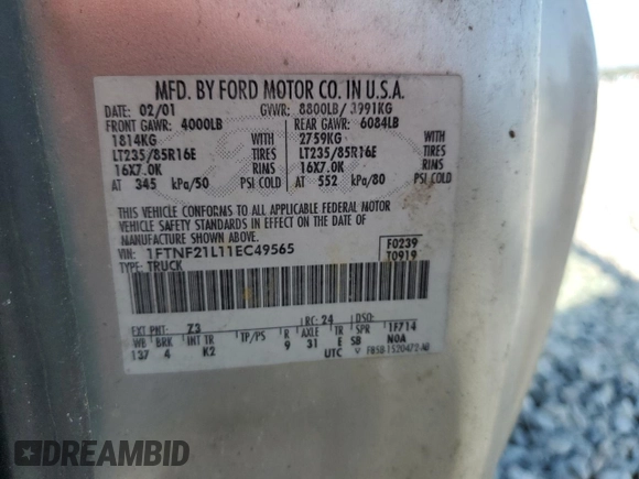 2001 Ford F-250 XL with VIN 1FTNF21L11EC49565, listed as a Copart auction lot 57776185 with 110,842 mi miles and Salvage title. Bid and sale history available at DreamBid. Image 12.