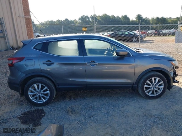 2021 Nissan Rogue Sport S with VIN JN1BJ1AVXMW568199, listed as a IAAI auction lot 40530539 with NaN miles. Bid and sale history available at carsss.com. Image 14.