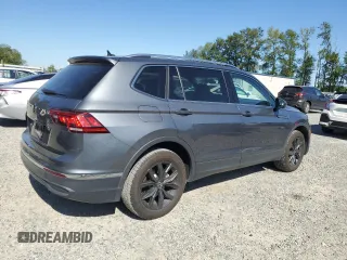 2024 Volkswagen Tiguan SE with VIN 3VV3B7AX2RM043794, listed as a Copart auction lot 65061275 with 40,033 mi miles and Clean title. Bid and sale history available at DreamBid. Image 3.
