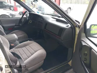 1997 Jeep Grand Cherokee Laredo z VIN 1J4GZ58S7VC737980, wystawiony jako IAAI lot #42256142 z przebiegiem 188 958 mil mil oraz . Historia ofert i sprzedaży dostępna na DreamBid. Obrazek 5.