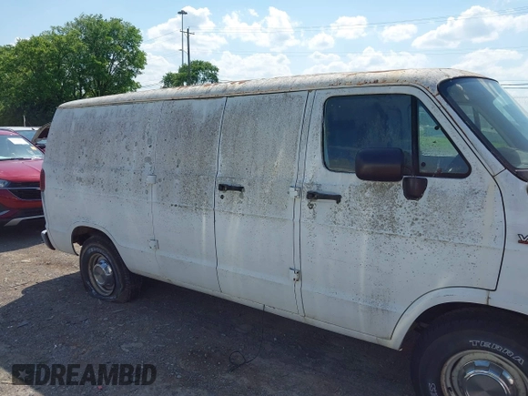 1995 Dodge Cargo with VIN 2B7HB21Y4SK528476, listed as a IAAI auction lot 42144151 with 218,432 mi miles. Bid and sale history available at carsss.com. Image 13.