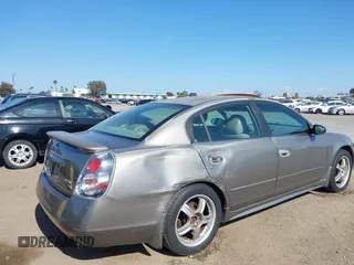 2005 Nissan Altima SE z VIN 1N4BL11E25N493521, wystawiony jako IAAI lot #42259248 z przebiegiem 141 651 mil mil oraz . Historia ofert i sprzedaży dostępna na DreamBid. Obrazek 6.