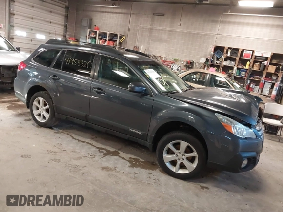 2014 Subaru Outback 2.5i Premium with VIN 4S4BRBDC4E3272518, listed as a IAAI auction lot 41953320 with 145,767 mi miles. Bid and sale history available at carsss.com. Image 1.