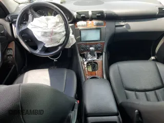 2007 Mercedes-Benz C 280 Luxury z VIN WDBRF54H77A917300, wystawiony jako Copart lot #55879035 z przebiegiem Nie podano mil oraz Szkoda całkowita • Salvage title. Historia ofert i sprzedaży dostępna na DreamBid. Obrazek 8.