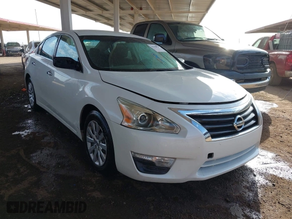 2015 Nissan Altima 2.5 S with VIN 1N4AL3APXFN333090, listed as a IAAI auction lot 41940837 with 173,319 mi miles. Bid and sale history available at carsss.com. Image 1.