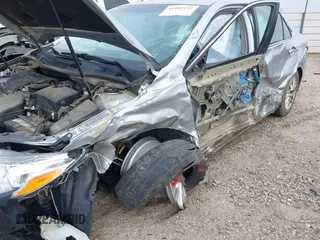 2017 Toyota Camry XLE with VIN 4T1BF1FK7HU806505, listed as a IAAI auction lot 41102232 with 283,498 mi miles. Bid and sale history available at carsss.com. Image 6.