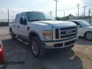 2008 Ford F-250 XL z VIN 1FTSW21R48EC40506, wystawiony jako IAAI lot #42021126 z przebiegiem 284 865 mil mil oraz . Historia ofert i sprzedaży dostępna na DreamBid. Obrazek 1.
