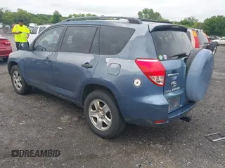 2008 Toyota RAV4 с VIN JTMBD33V685195381, выставлен на аукционе IAAI как лот 42481026 с пробегом 156 621 миль миль и . История ставок и продаж доступна на DreamBid. Изображение 3.