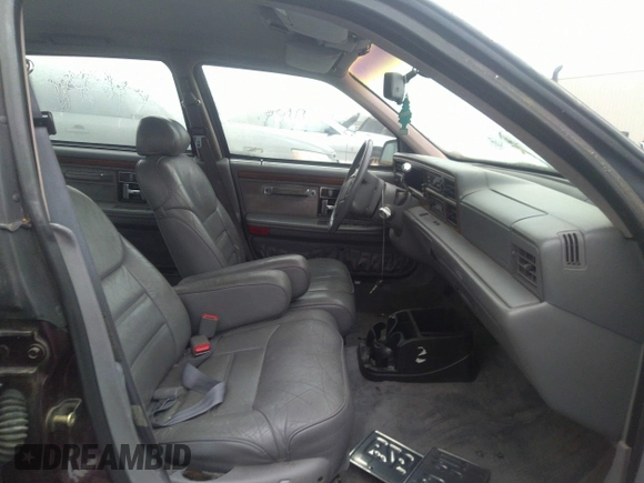 1994 Lincoln Continental with VIN 1LNLM9840RY602663, listed as a IAAI auction lot 31711429 with 90,889 mi miles and . Bid and sale history available at DreamBid. Image 5.
