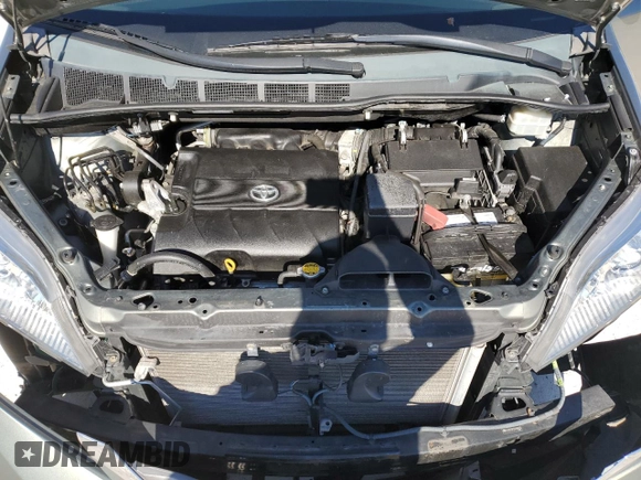2011 Toyota Sienna XLE AAS с VIN 5TDYK3DC2BS096636, выставлен на аукционе Copart как лот 39746143 с пробегом 77 793 миль миль и На запчасти • Non repairable. История ставок и продаж доступна на DreamBid. Изображение 12.