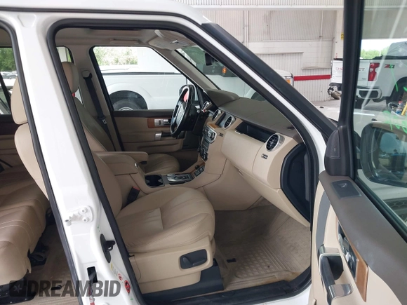 2016 Land Rover LR4 HSE with VIN SALAG2V69GA800799, listed as a IAAI auction lot 42639063 with 102,972 mi miles and . Bid and sale history available at DreamBid. Image 5.