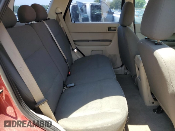 2008 Ford Escape XLS с VIN 1FMCU02Z68KA33982, выставлен на аукционе Copart как лот 61869715 с пробегом 215 800 миль миль и Списание • Salvage title. История ставок и продаж доступна на DreamBid. Изображение 11.