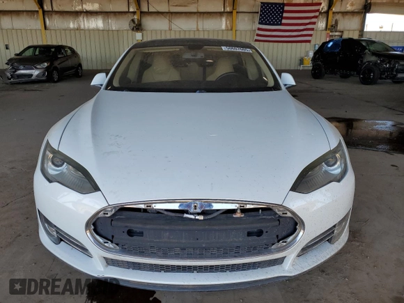 2013 Tesla Model S с VIN 5YJSA1DG5DFP03667, выставлен на аукционе Copart как лот 50607605 с пробегом 87 146 миль миль и Чистый • Clean title. История ставок и продаж доступна на DreamBid. Изображение 5.