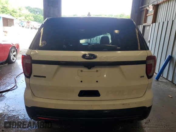2017 Ford Police Interceptor Utility с VIN 1FM5K8AR6HGD13595, выставлен на аукционе Copart как лот 61928875 с пробегом Не указан миль и Списание • Salvage title. История ставок и продаж доступна на DreamBid. Изображение 6.