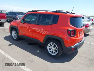 2020 Jeep Renegade Latitude z VIN ZACNJABB5LPL88670, wystawiony jako IAAI lot #42181204 z przebiegiem 45 448 mil mil oraz . Historia ofert i sprzedaży dostępna na DreamBid. Obrazek 3.