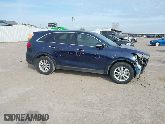 2019 Kia Sorento LX z VIN 5XYPG4A57KG477968, wystawiony jako IAAI lot #41886631 z przebiegiem 129 501 mil mil oraz . Historia ofert i sprzedaży dostępna na DreamBid. Obrazek 14.