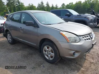 2011 Nissan Rogue SV z VIN JN8AS5MV1BW272370, wystawiony jako IAAI lot #42406015 z przebiegiem 150 393 mil mil oraz . Historia ofert i sprzedaży dostępna na DreamBid. Obrazek 1.
