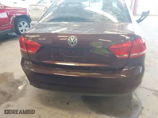 2012 Volkswagen Passat SE with VIN 1VWBH7A31CC015450, listed as a IAAI auction lot 41763605 with 160,288 mi miles. Bid and sale history available at carsss.com. Image 17.