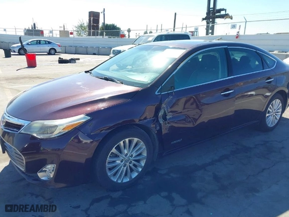 2014 Toyota Avalon Hybrid Limited with VIN 4T1BD1EB1EU018886, listed as a IAAI auction lot 41651673 with 137,890 mi miles. Bid and sale history available at carsss.com. Image 6.