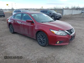 2017 Nissan Altima SV z VIN 1N4AL3AP6HC270813, wystawiony jako IAAI lot #41162795 z przebiegiem 79 198 mil mil oraz . Historia ofert i sprzedaży dostępna na DreamBid. Obrazek 1.