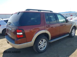 2010 Ford Explorer Eddie Bauer z VIN 1FMEU7EE5AUA73670, wystawiony jako IAAI lot #42316685 z przebiegiem 203 552 mil mil oraz . Historia ofert i sprzedaży dostępna na DreamBid. Obrazek 4.
