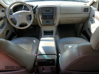 2003 Ford Explorer Eddie Bauer with VIN 1FMZU74K33UA69290, listed as a Copart auction lot 76154684 with 117,928 mi miles and Clean title. Bid and sale history available at DreamBid. Image 8.