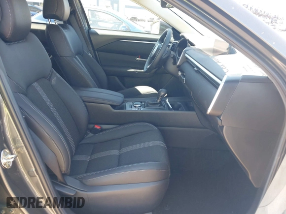 2025 Mazda CX-50 S Preferred with VIN 7MMVABBM7SN320727, listed as a IAAI auction lot 42038817 with 2,146 mi miles and . Bid and sale history available at carsss.com. Image 5.