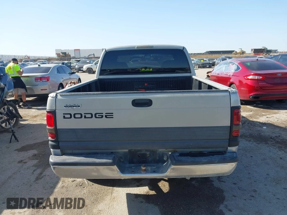 2000 Dodge 1500 with VIN 3B7HC13Y0YM223231, listed as a IAAI auction lot 42001081 with 150,878 mi miles. Bid and sale history available at carsss.com. Image 16.