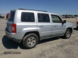 2011 Jeep Patriot Sport with VIN 1J4NT1GB5BD252536, listed as a Copart auction lot 65408345 with 195,394 mi miles and Clean title. Bid and sale history available at DreamBid. Image 3.