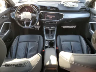 2020 Audi Q3 Premium z VIN WA1AECF34L1024819, wystawiony jako Copart lot #53194995 z przebiegiem 109 523 mil mil oraz Szkoda całkowita • Salvage title. Historia ofert i sprzedaży dostępna na DreamBid. Obrazek 8.