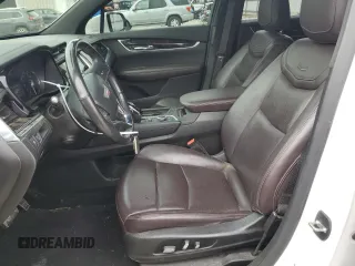 2021 Cadillac XT6 Premium Luxury z VIN 1GYKPCRS0MZ116319, wystawiony jako Copart lot #44315055 z przebiegiem 61 105 mil mil oraz Szkoda całkowita • Salvage title. Historia ofert i sprzedaży dostępna na DreamBid. Obrazek 7.