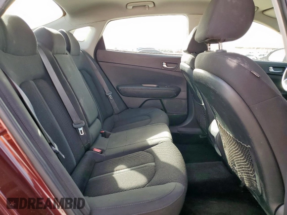 2020 Kia Optima LX z VIN 5XXGT4L32LG383588, wystawiony jako Copart lot #49146715 z przebiegiem 94 172 mil mil oraz Szkoda całkowita • Salvage title. Historia ofert i sprzedaży dostępna na DreamBid. Obrazek 10.