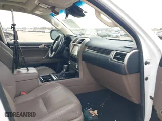 2020 Lexus GX with VIN JTJAM7BX8L5246150, listed as a IAAI auction lot 41335676 with 117,375 mi miles. Bid and sale history available at carsss.com. Image 5.