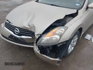 2009 Nissan Altima 2.5 S with VIN 1N4AL21E19N529707, listed as a IAAI auction lot 41959465 with 137,497 mi miles. Bid and sale history available at carsss.com. Image 6.