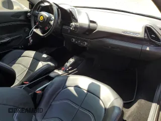 2016 Ferrari 488 z VIN ZFF79ALA0G0215601, wystawiony jako Copart lot #66909144 z przebiegiem 6203 mil mil oraz Szkody całkowita. Historia ofert i sprzedaży dostępna na DreamBid. Obrazek 8.