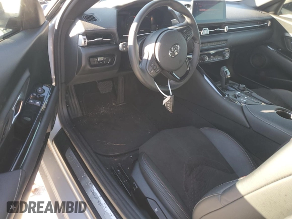 2022 Toyota Supra 2.0 with VIN WZ1DB2C08NW046734, listed as a Copart auction lot 83992154 with 43,576 mi miles and Salvage title. Bid and sale history available at DreamBid. Image 8.