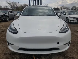 2021 Tesla Model Y Long Range z VIN 5YJYGDEE6MF077764, wystawiony jako Copart lot #53814015 z przebiegiem 87 903 mil mil oraz Szkoda całkowita • Salvage title. Historia ofert i sprzedaży dostępna na DreamBid. Obrazek 5.